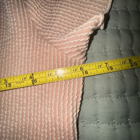 Lulu's Ribbed tan/light peach-ish Short Sleeve Top. Size L. NWT - Picture 8 of 10